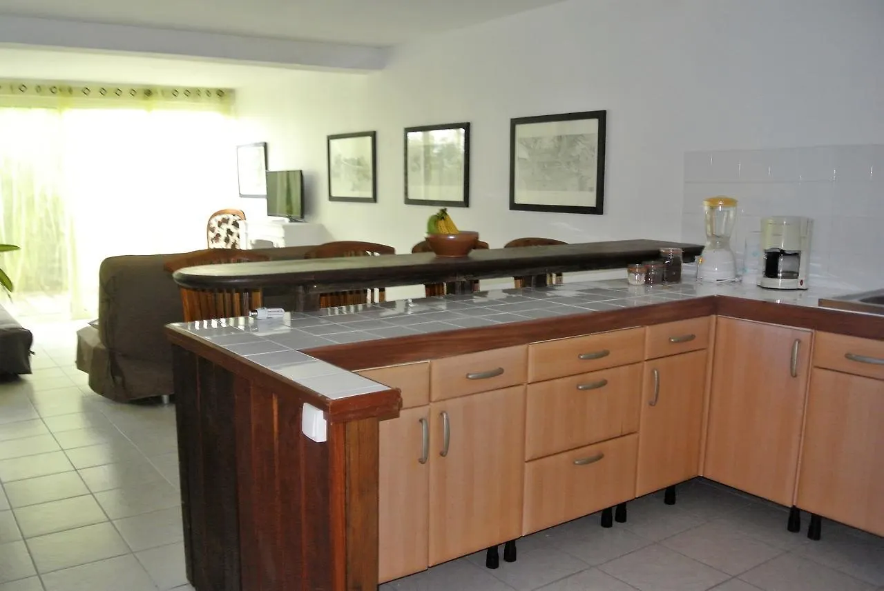 Chez Karine & Harold Apartment Sainte-Luce 0*,  Martinique